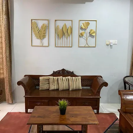 Ar Rahman Homestay Kemaman Chukai Exterior photo
